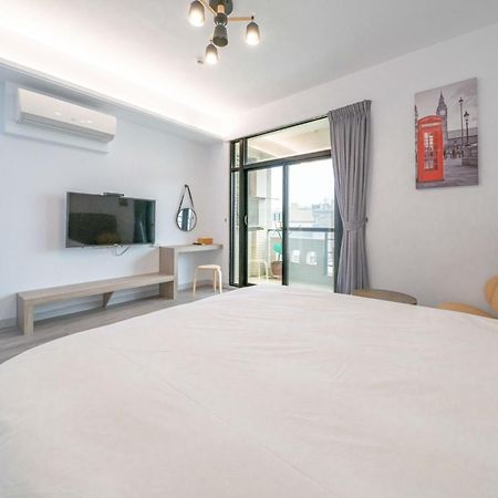 Fu Bo Ju Apartment Тайнан Екстериор снимка