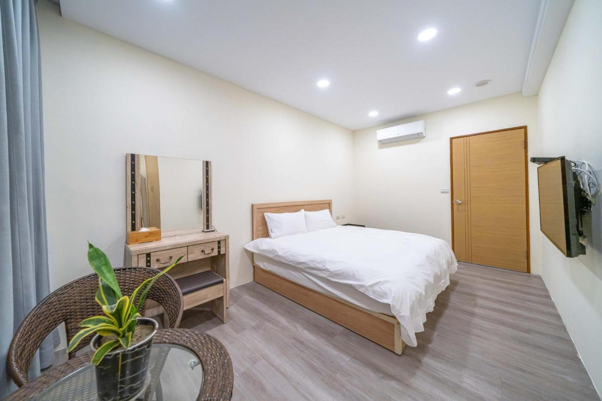 Fu Bo Ju Apartment Тайнан Екстериор снимка