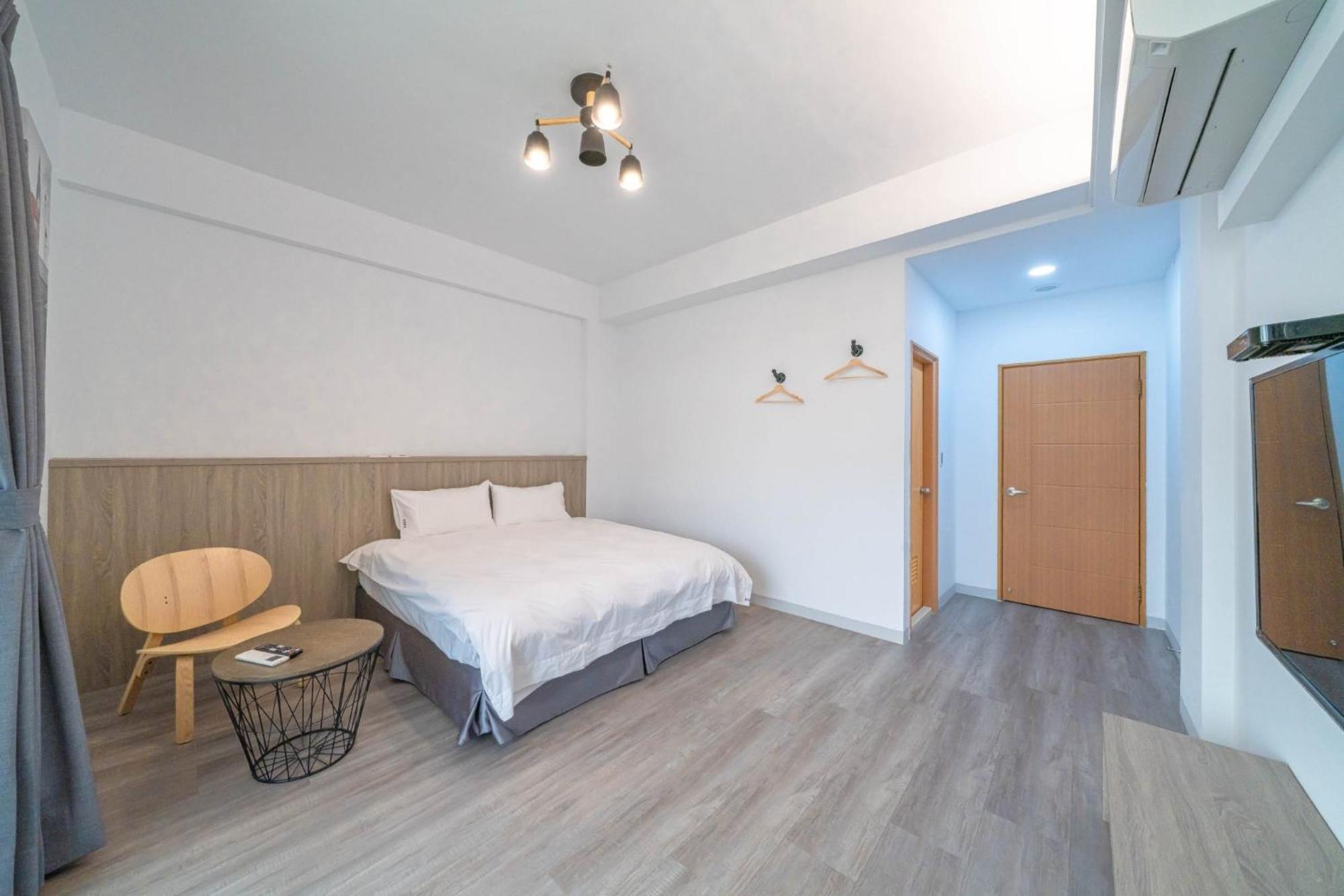 Fu Bo Ju Apartment Тайнан Екстериор снимка