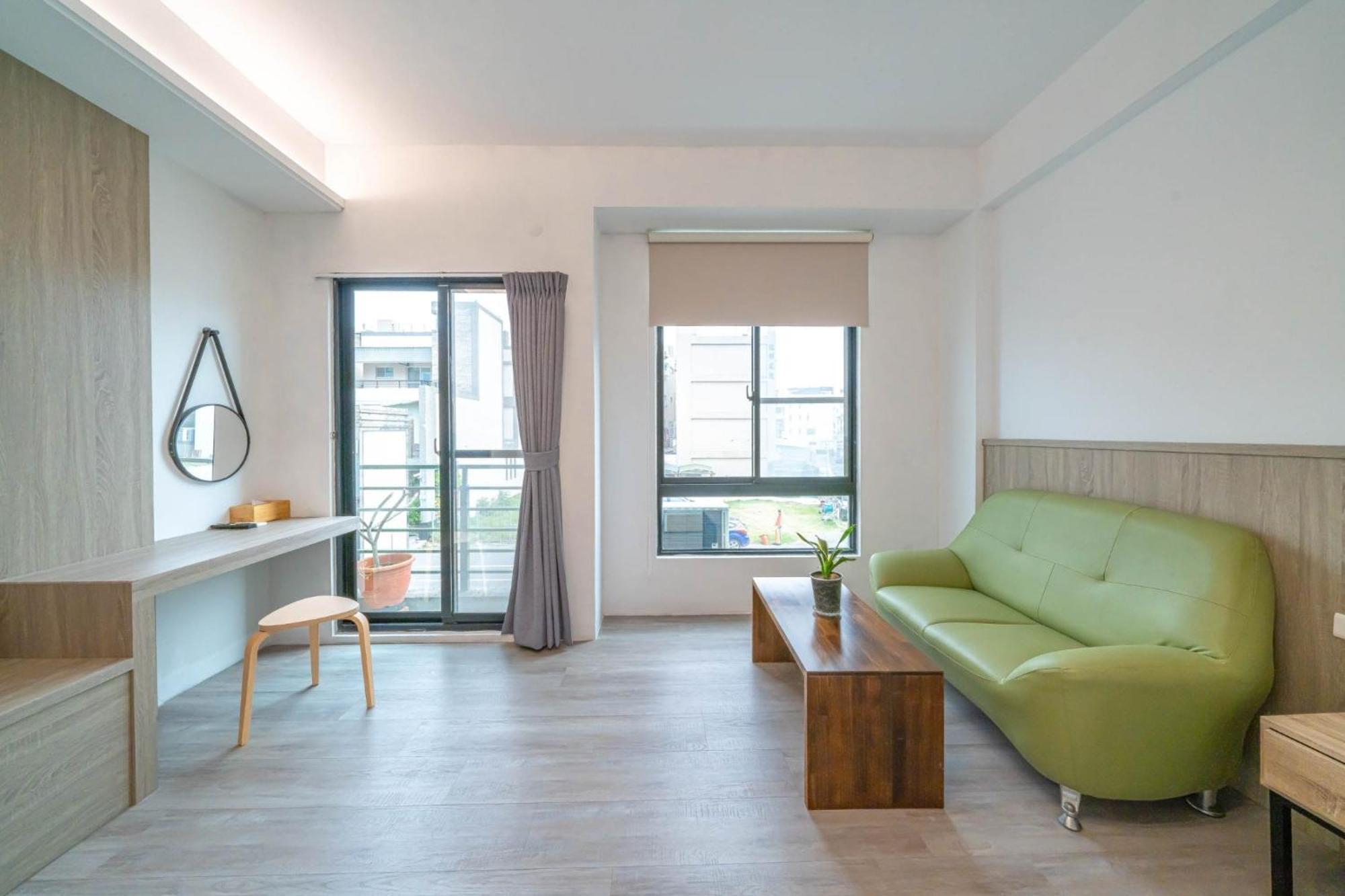 Fu Bo Ju Apartment Тайнан Екстериор снимка